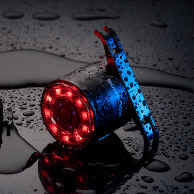 Smart Bike Tail Light with Brake Sensor - 300 lumen - Rechargeable - IPX5 Water Resistant